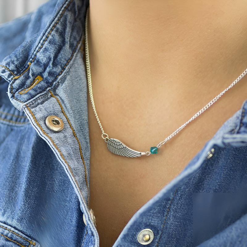 How to Choose the Right Necklace Length for Your Outfit