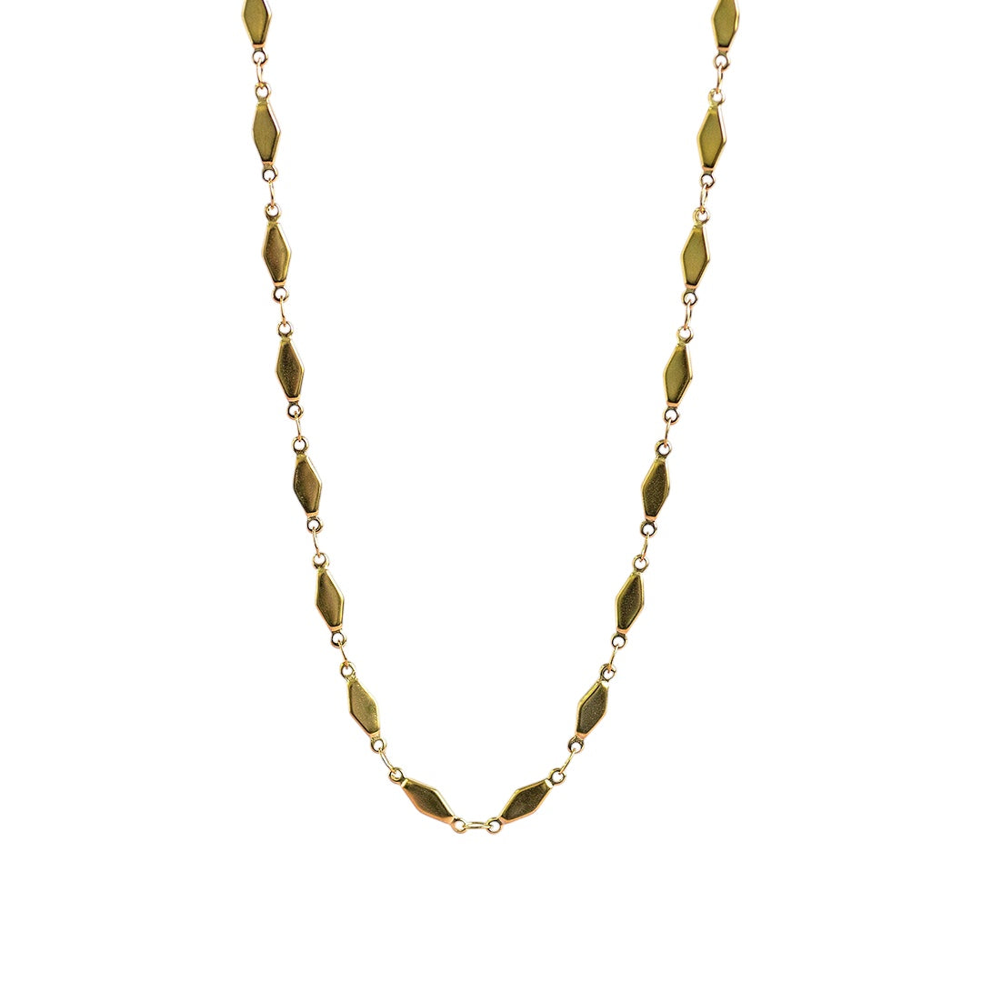 image show a gold plated rhombus link chain necklace